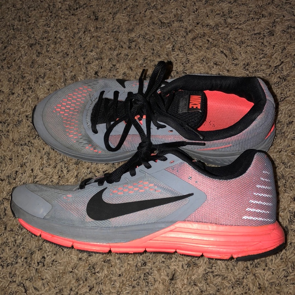 Nike Sneaker